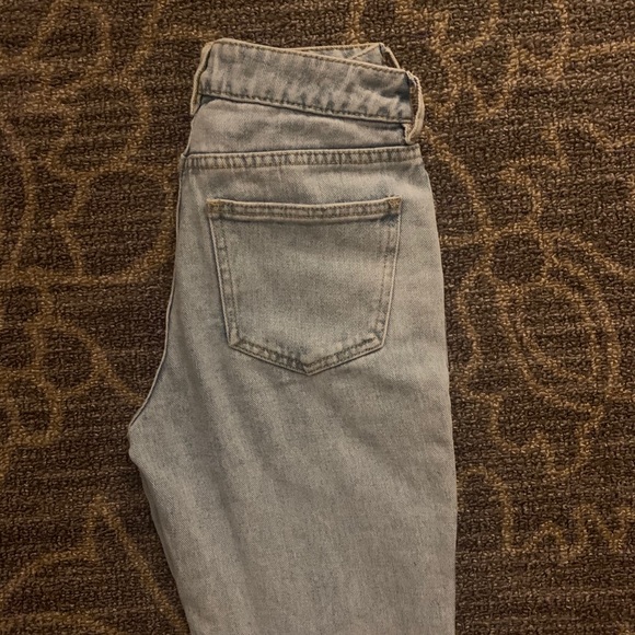 Pacsun Highwaisted Stripped Mom Jeans Light Wash - Picture 2 of 3